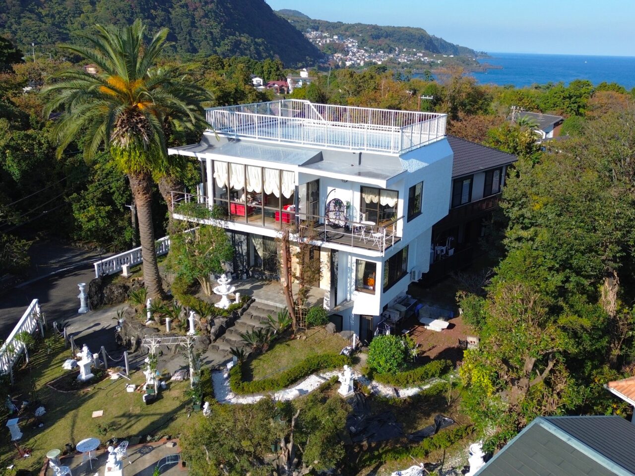 クラブ・ローザランス　2025年12月オープン！