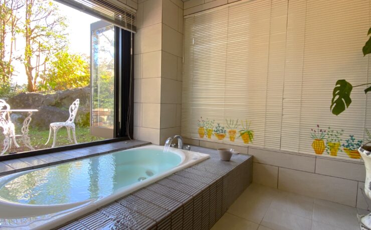 クラブ・ローザランス　2025年12月オープン！