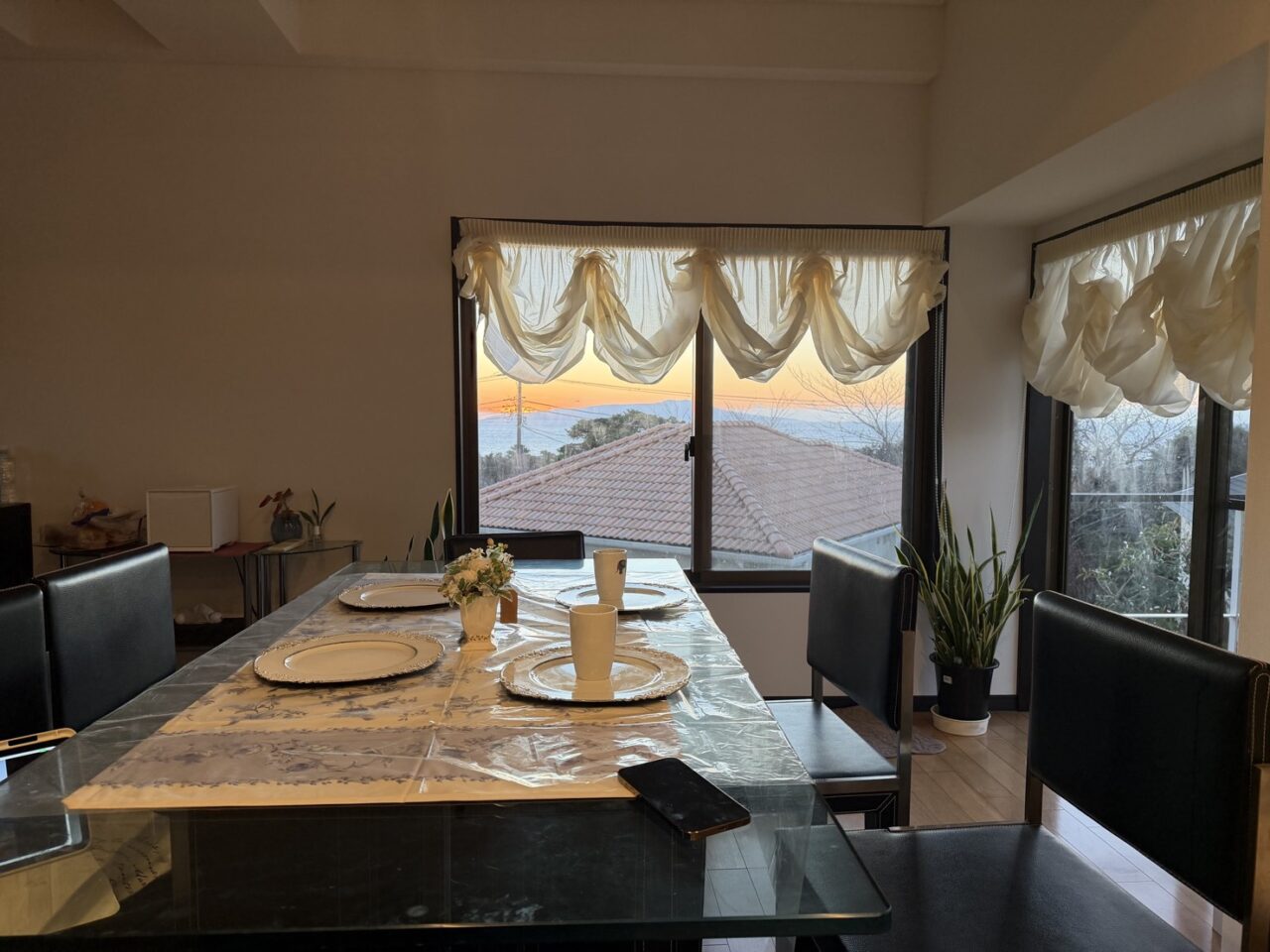 クラブ・ローザランス　2025年12月オープン！